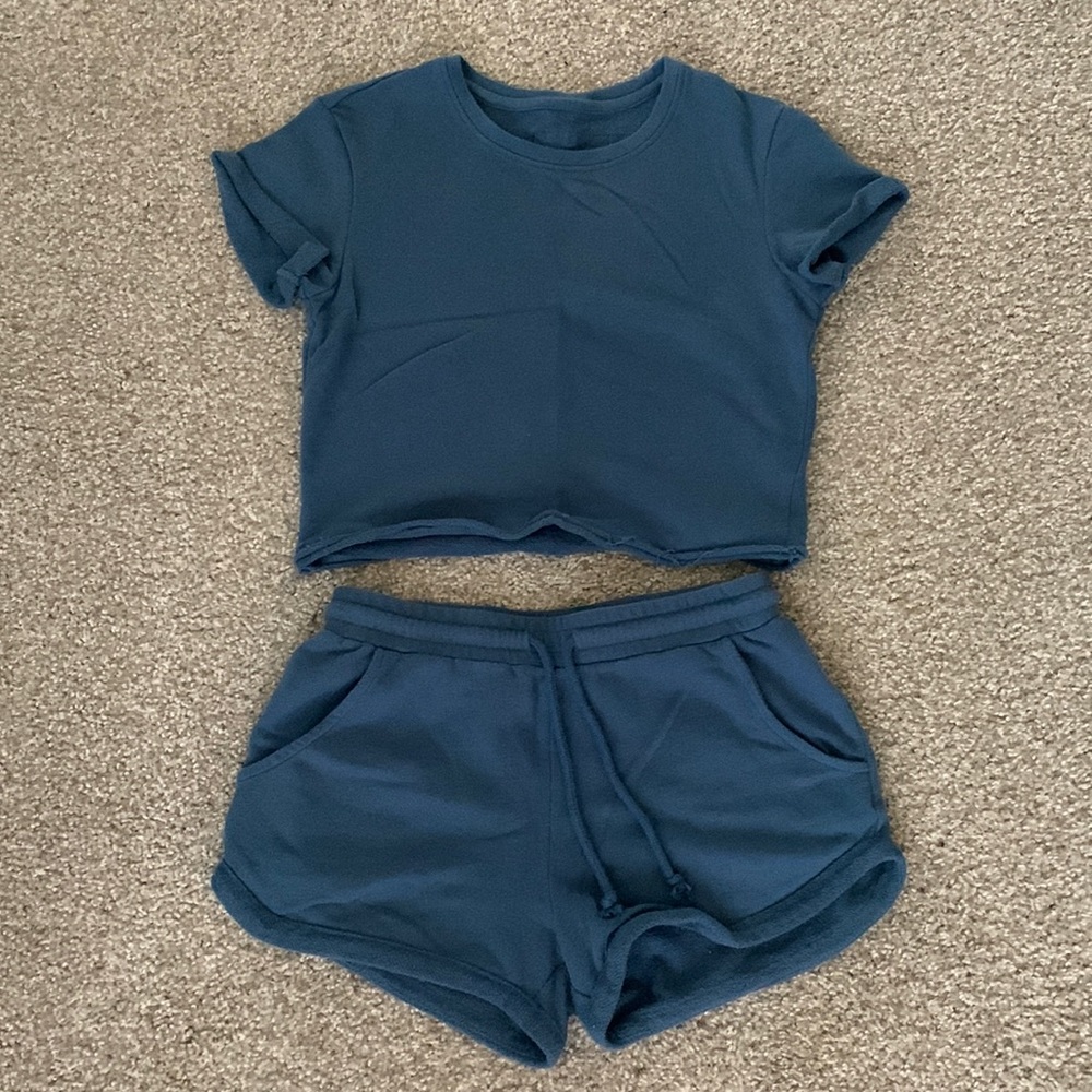 Alphalete sleep set size small